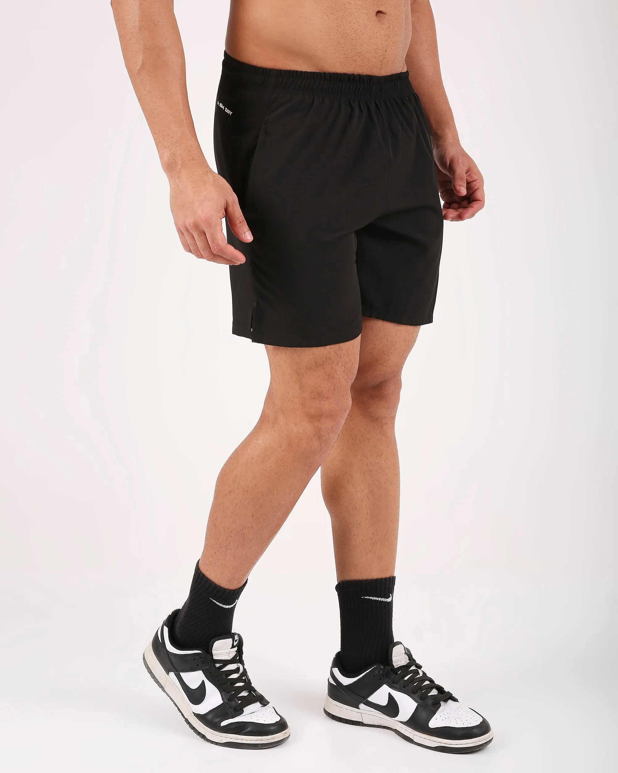 RUN - BLACK SHORTS