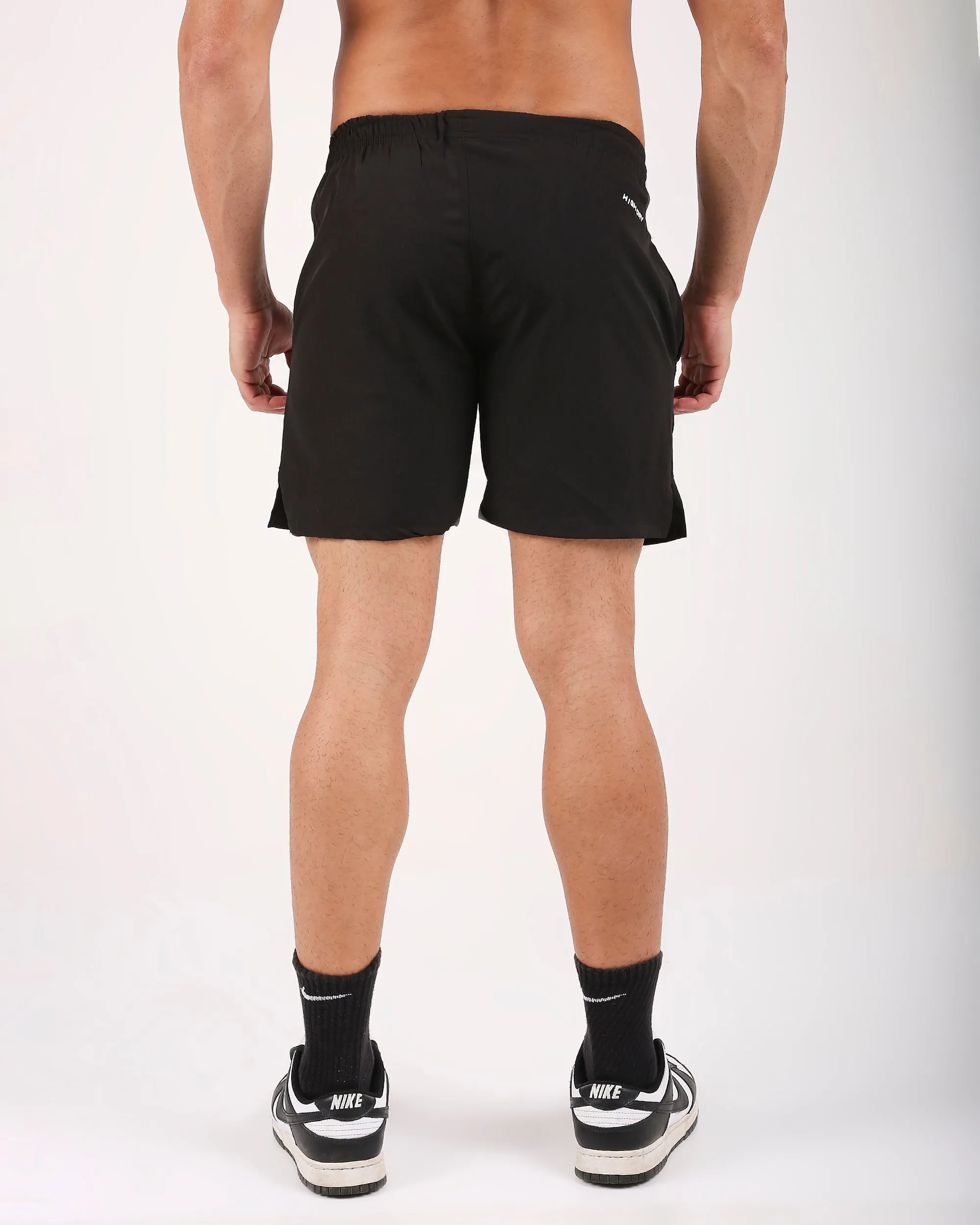 RUN - BLACK SHORTS
